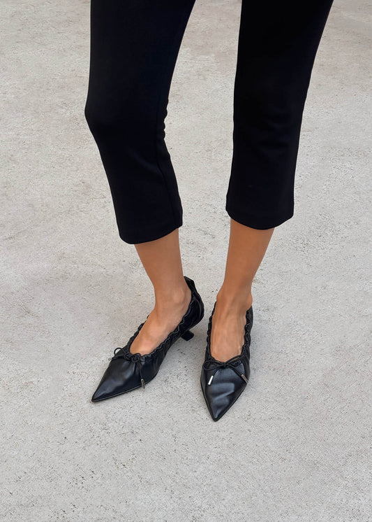 Tove Black Leather Ballet Flats