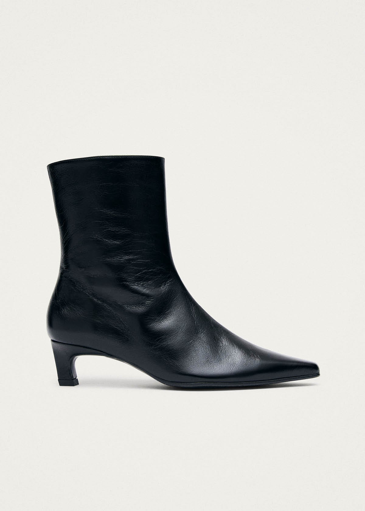 Ambar Rift Black Leather Ankle Boots